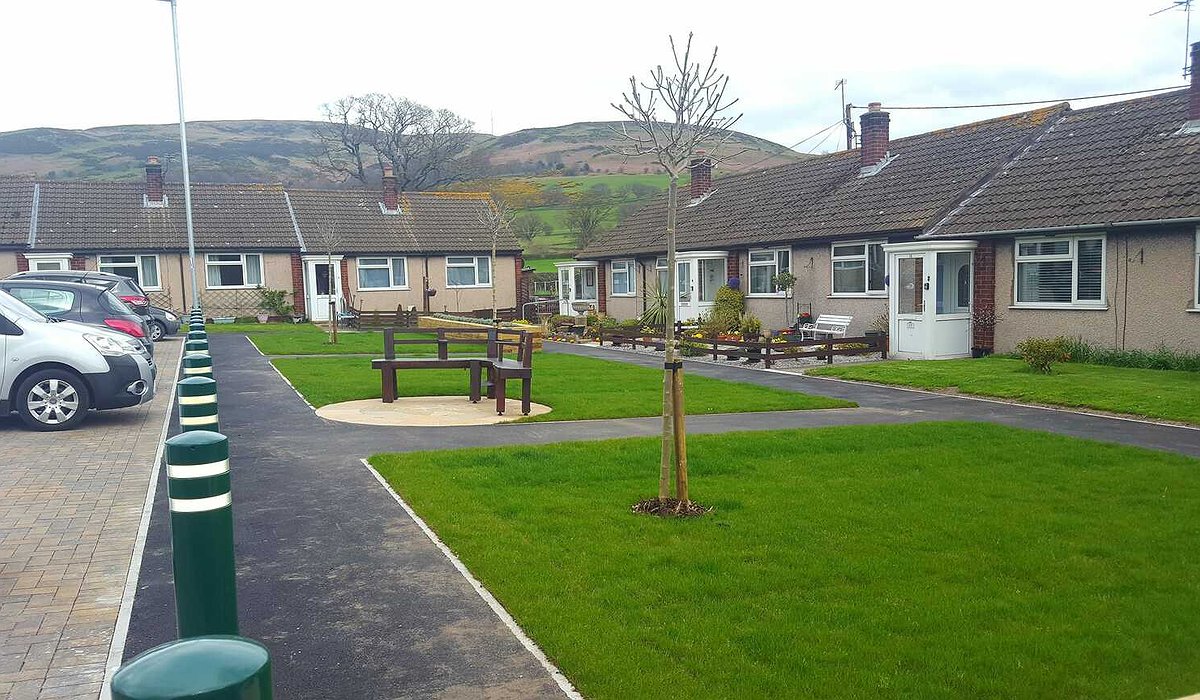 Environmental improvements of new grassed area and raised planting beds to Porth Y Waen at Aberwheler